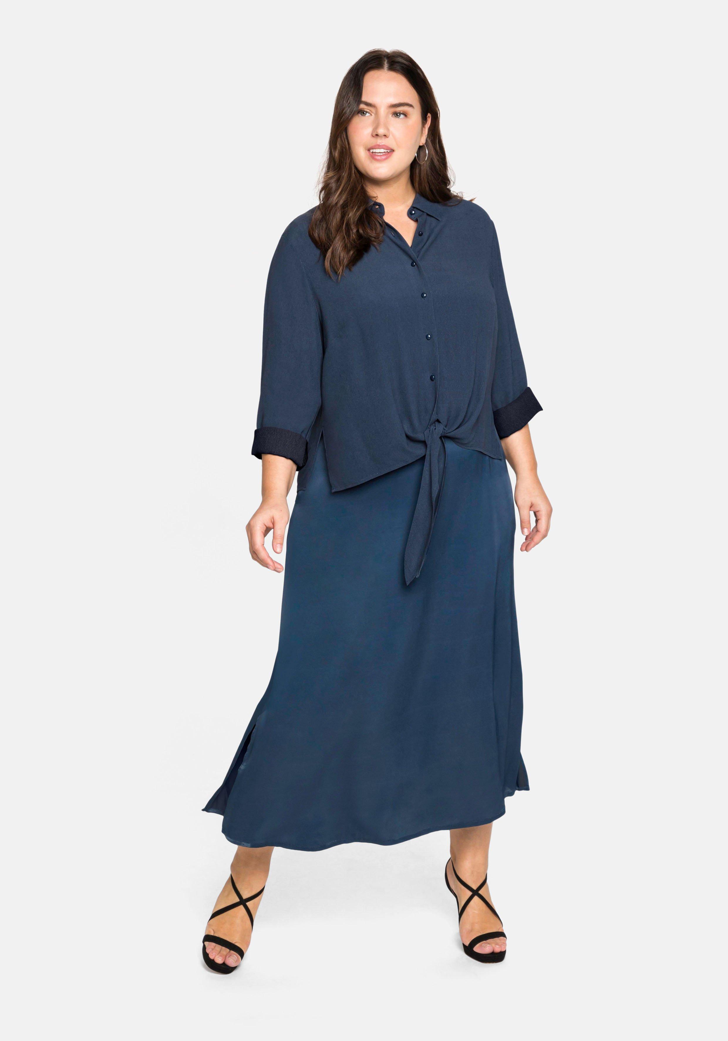 Maxikleid mit Bluse, aus Satin und Crêpe