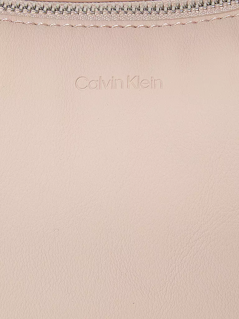 CALVIN KLEIN Tasche - Baguette CALVIN SOFT  rosa