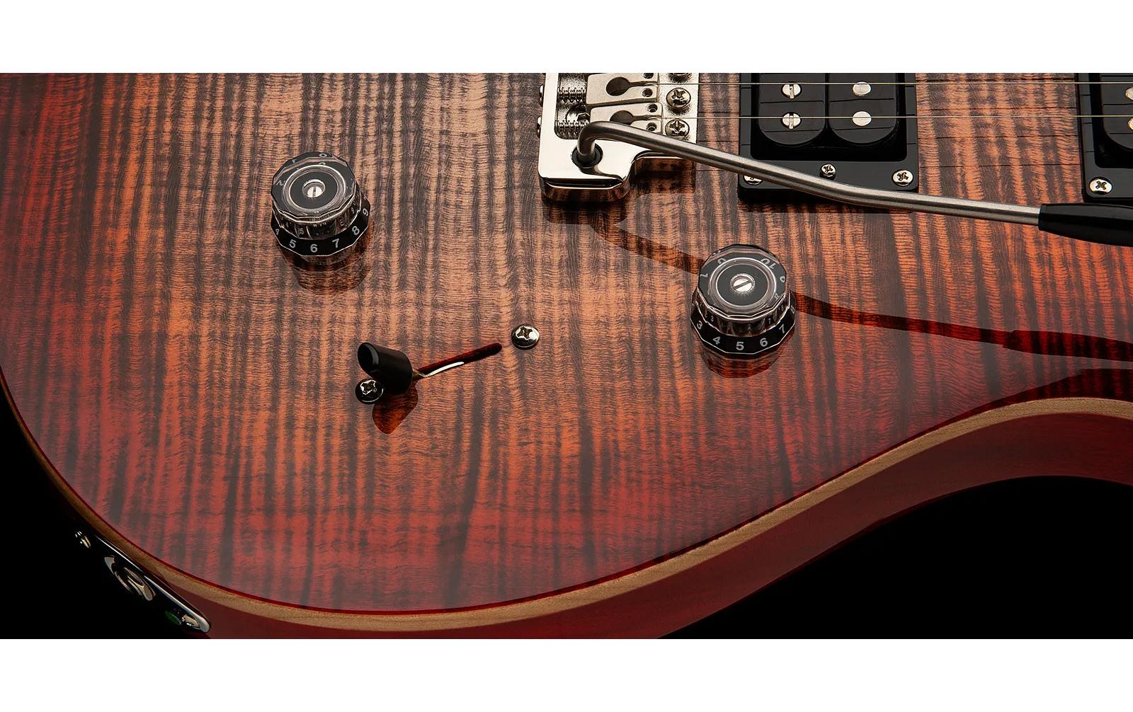 E-Gitarre SE Custom 24 Charcoal Cherry Burst<br>Moderne Auflage eines klassischen Gitarrenmodells