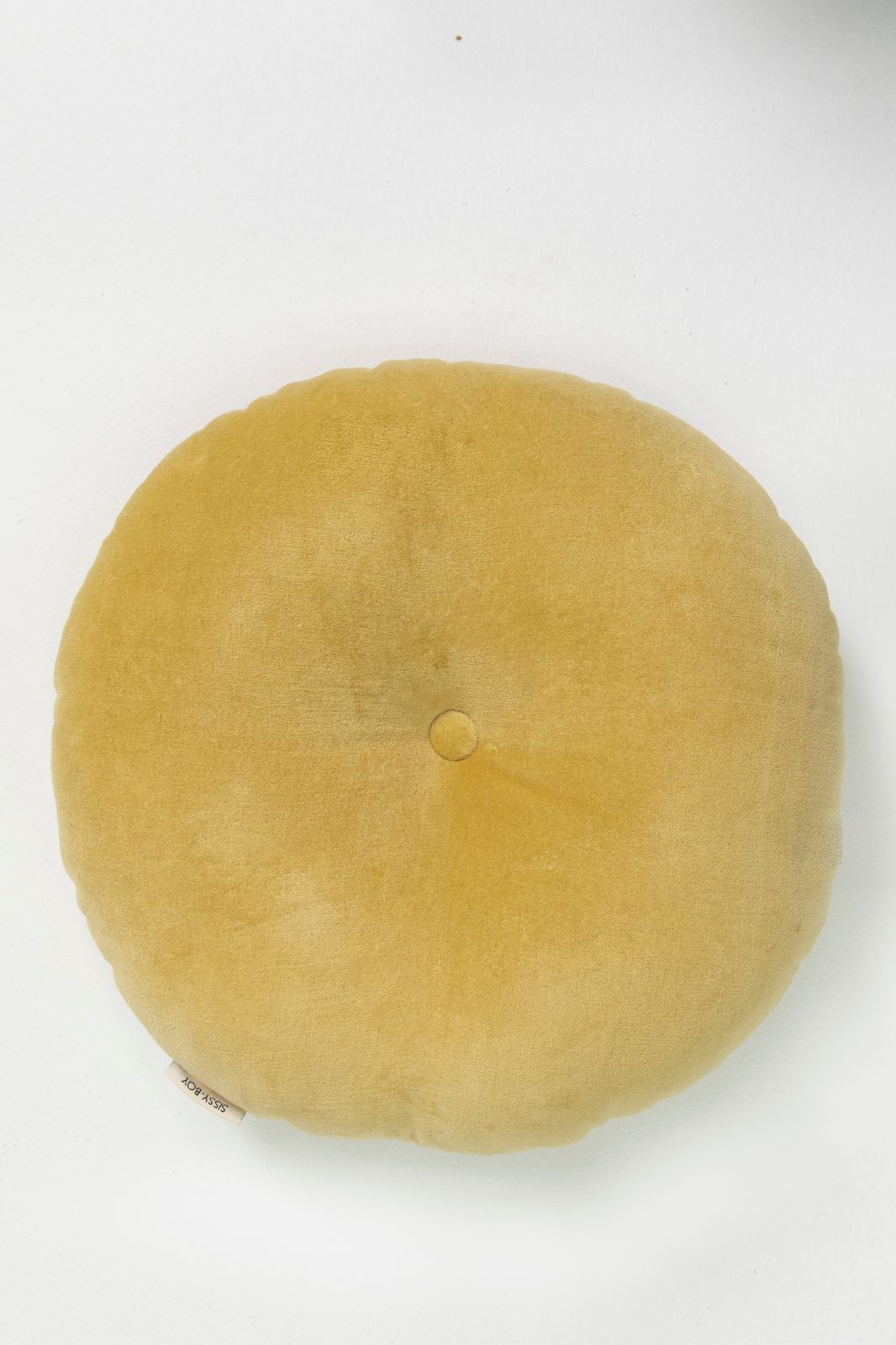 Rond velvet sierkussen mosterdgeel