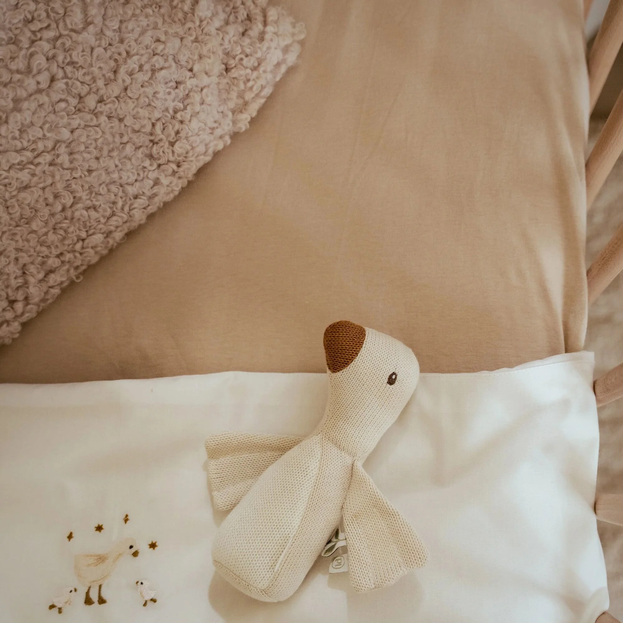Wieg hoeslaken – Beige – Essentials | Kopen? | Little Dutch