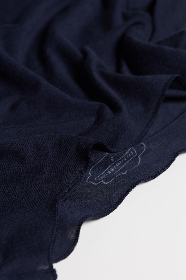 Camiseta de manga comprida ultraleve com decote canoa em cashmere modal