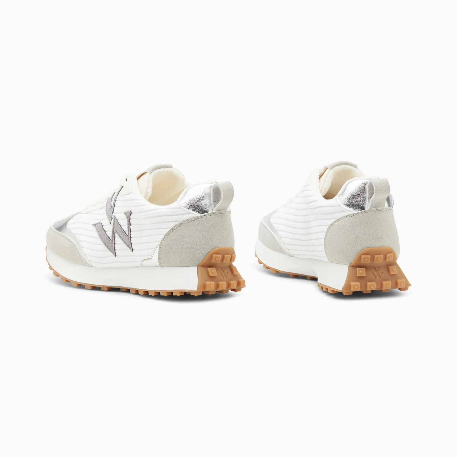 Sneakers-Baskets monogramme Athénaïs blanc et gris à semelle running