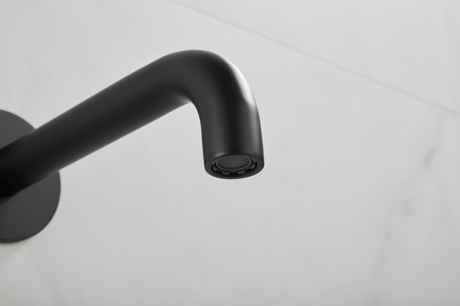 Saniclear Plus baduitloop 20cm zwart mat
