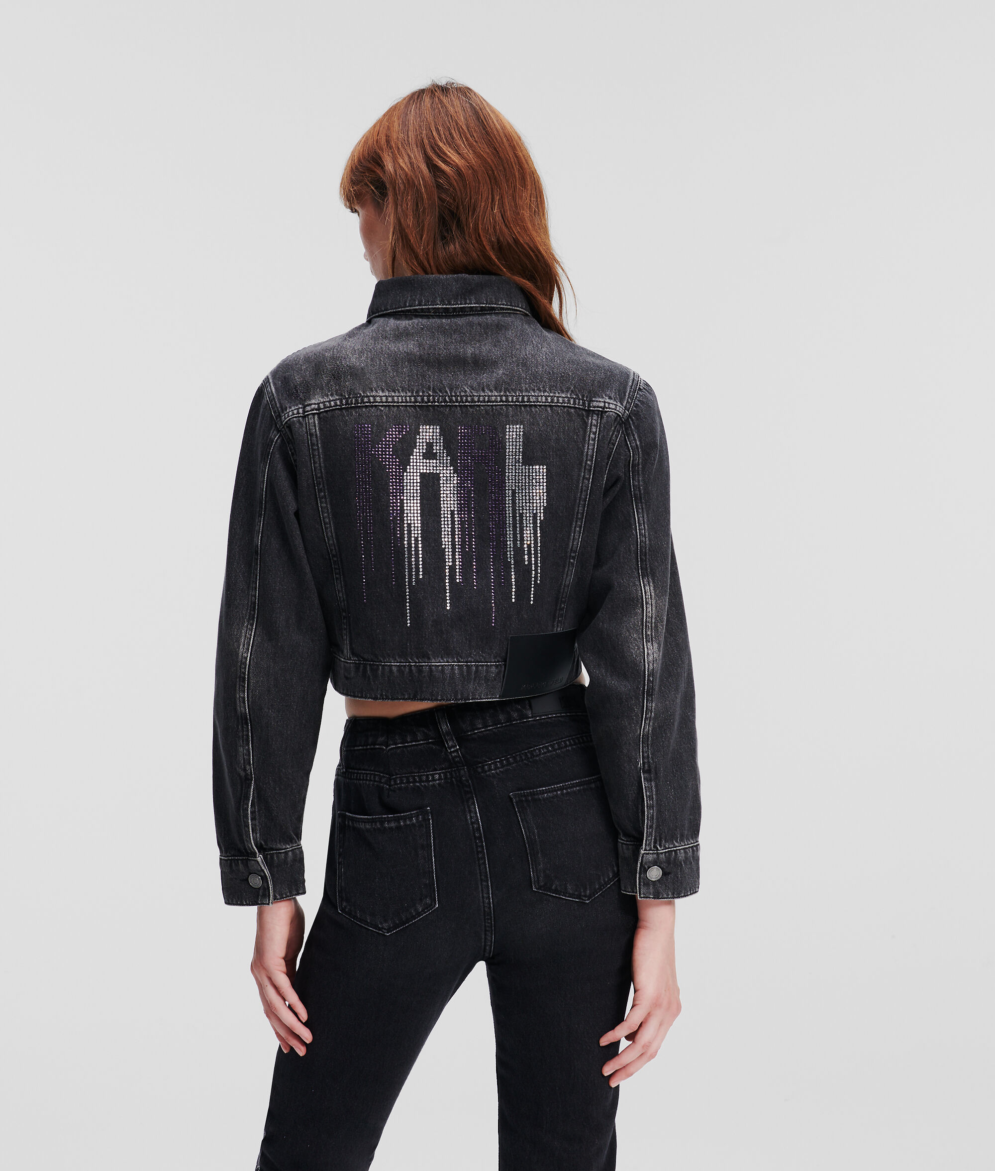 VESTE EN JEAN AVEC LOGO EN STRASS KARL