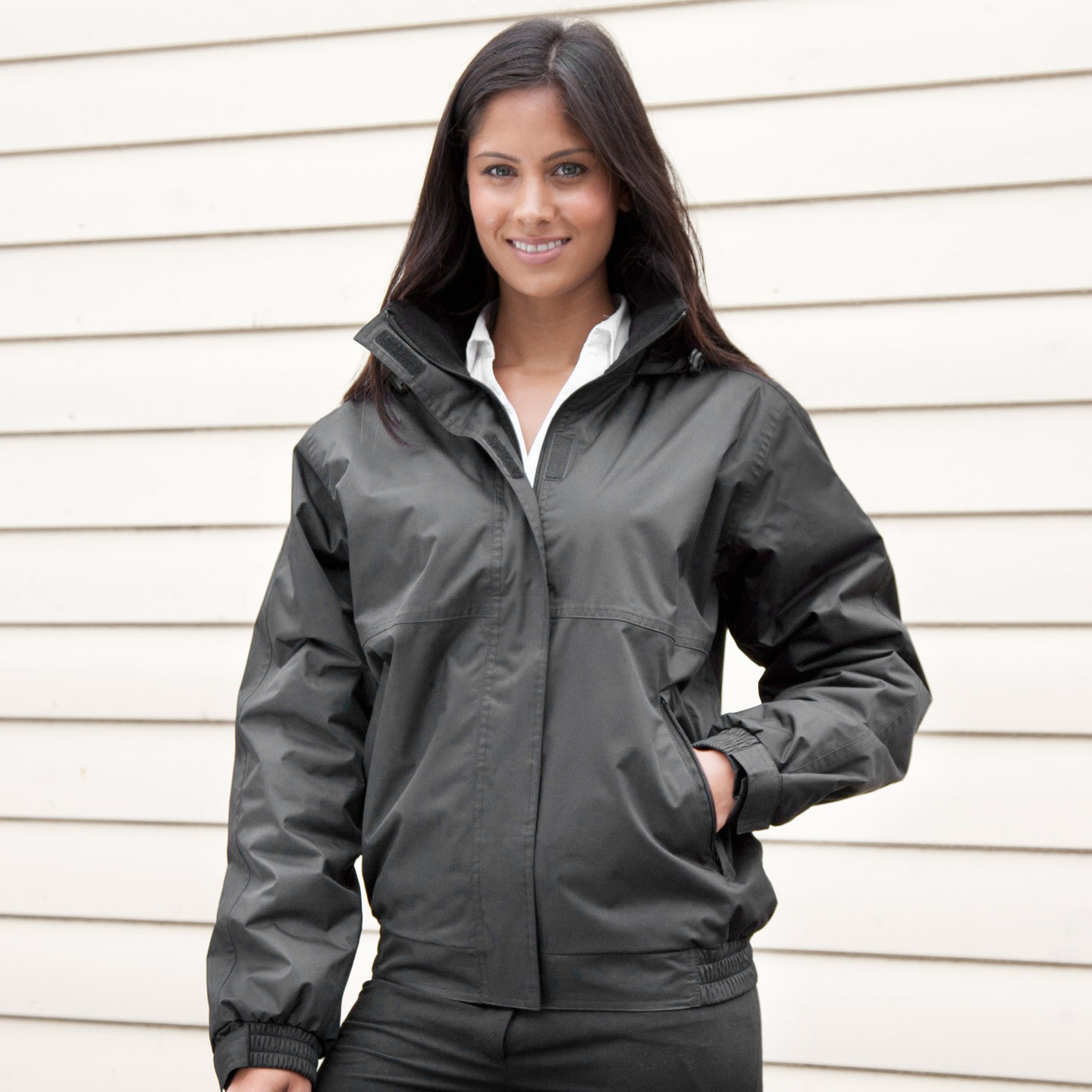 Core Chaqueta Modelo Canal