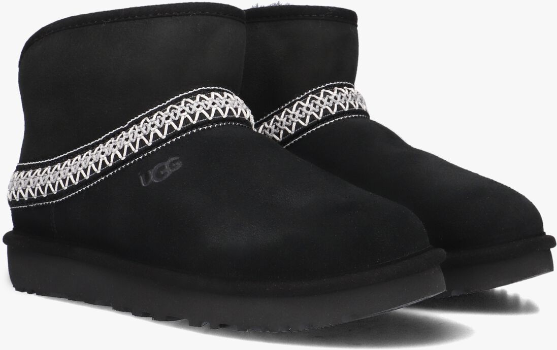 zwarte ugg vachtlaarzen classic mini crescent