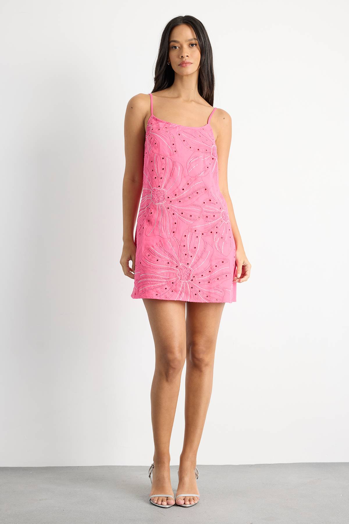 Warehouse Robe Courte Nuisette Brodée De Perles