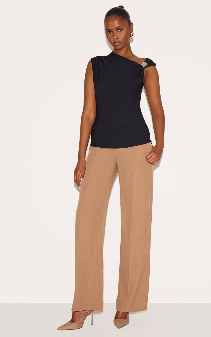 Noir Haut Long Asymétrique À Détails De Finitions