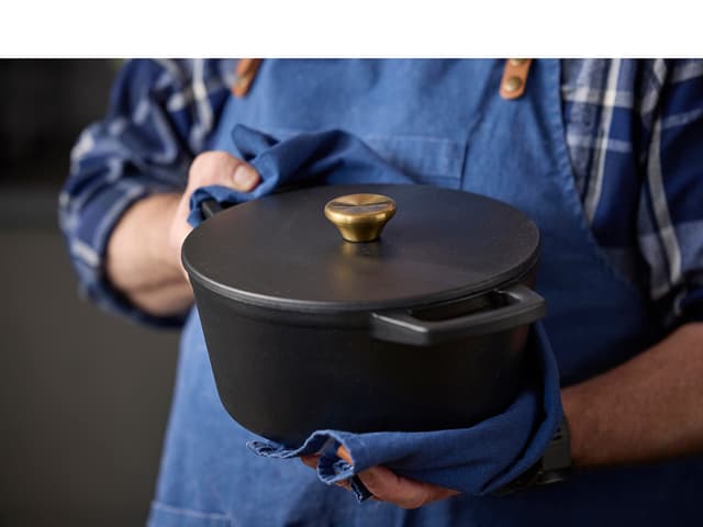 HOLM Støbejernsgryde Dia 22,5 x 11 cm 3,6 liter Sort