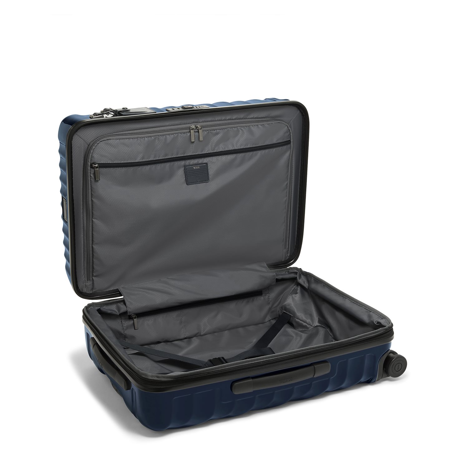 Tumi 19 Degree Short Trip Expandable 4 Wheeled Packing Case navy