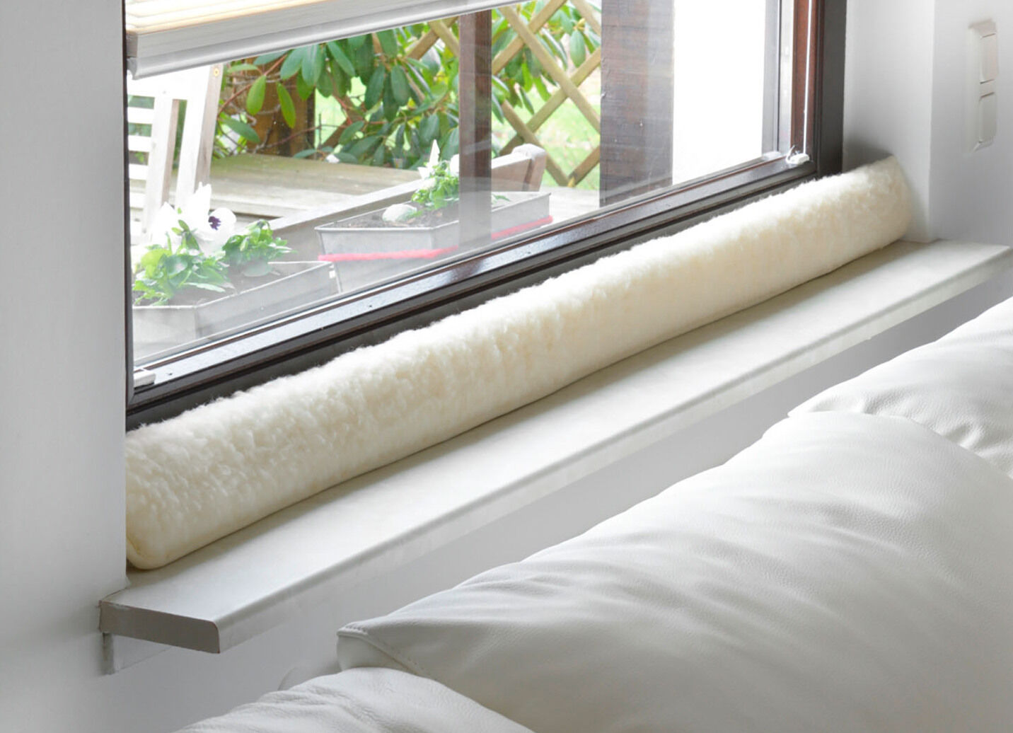 Schurwoll-Zugluftstopper für Fenster