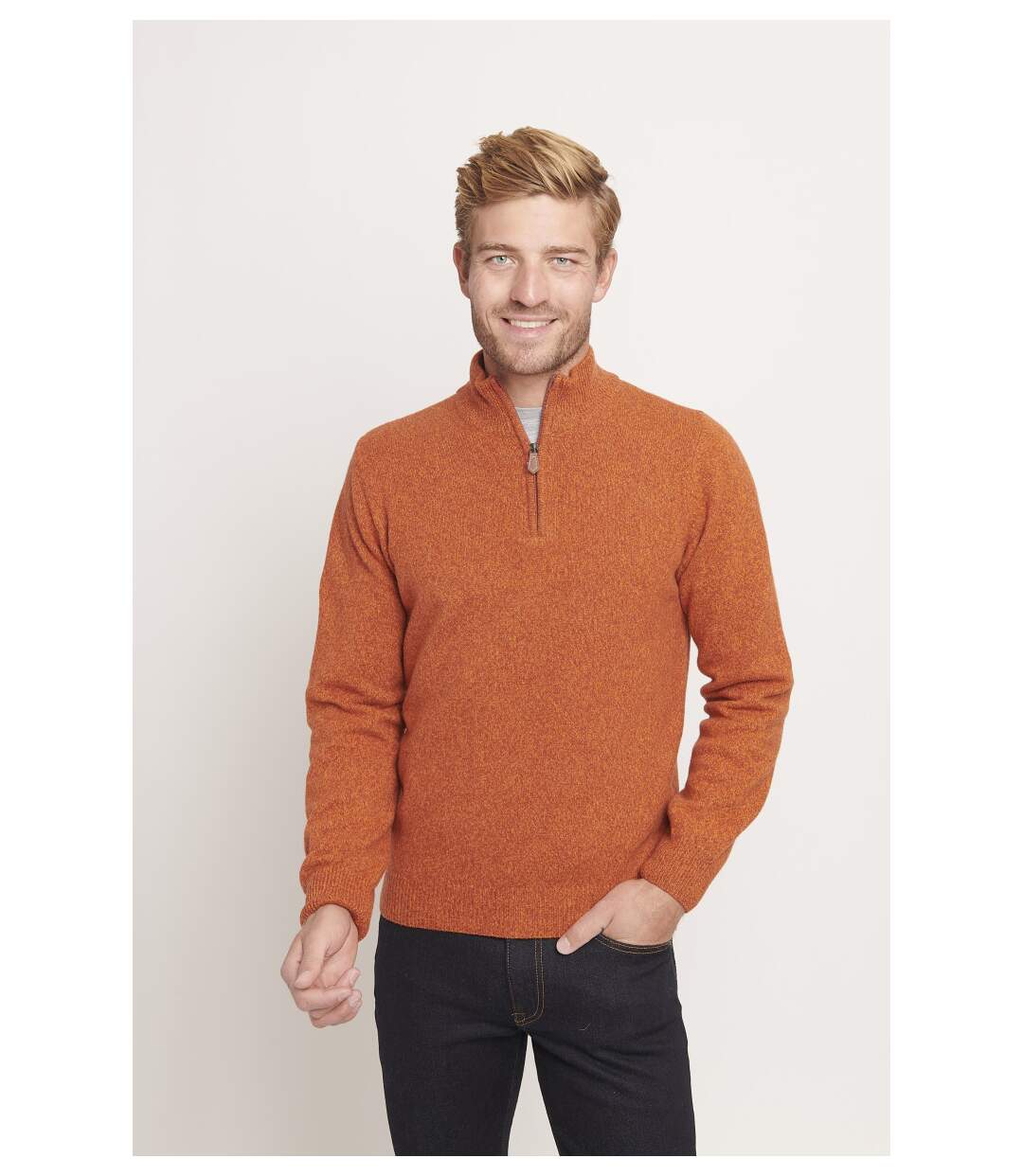 Pull col zippé bien chaud