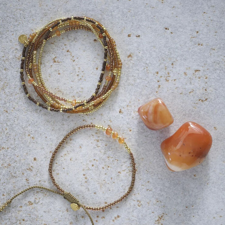 A Beautiful Story Decent Carnelian Bracelet GC Gold