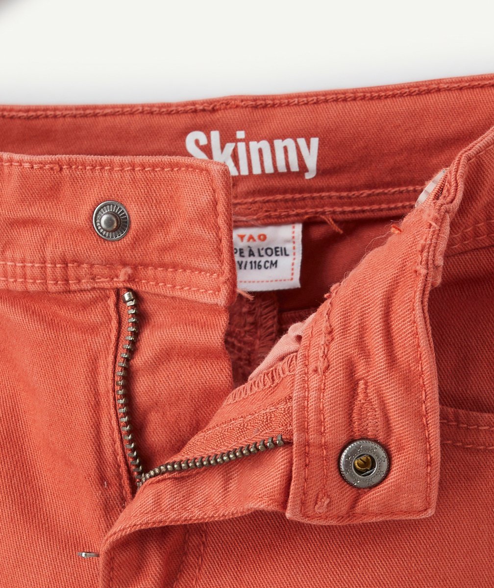 PANTALON SKINNY GARÇON EN FIBRES RECYCLÉES COULEUR ROUILLE