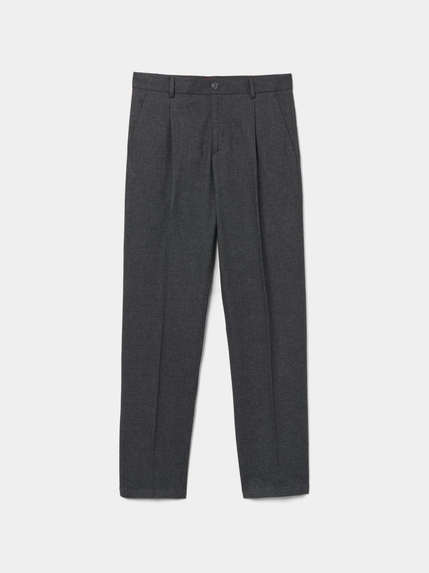 Calças chino regular fit com cordão