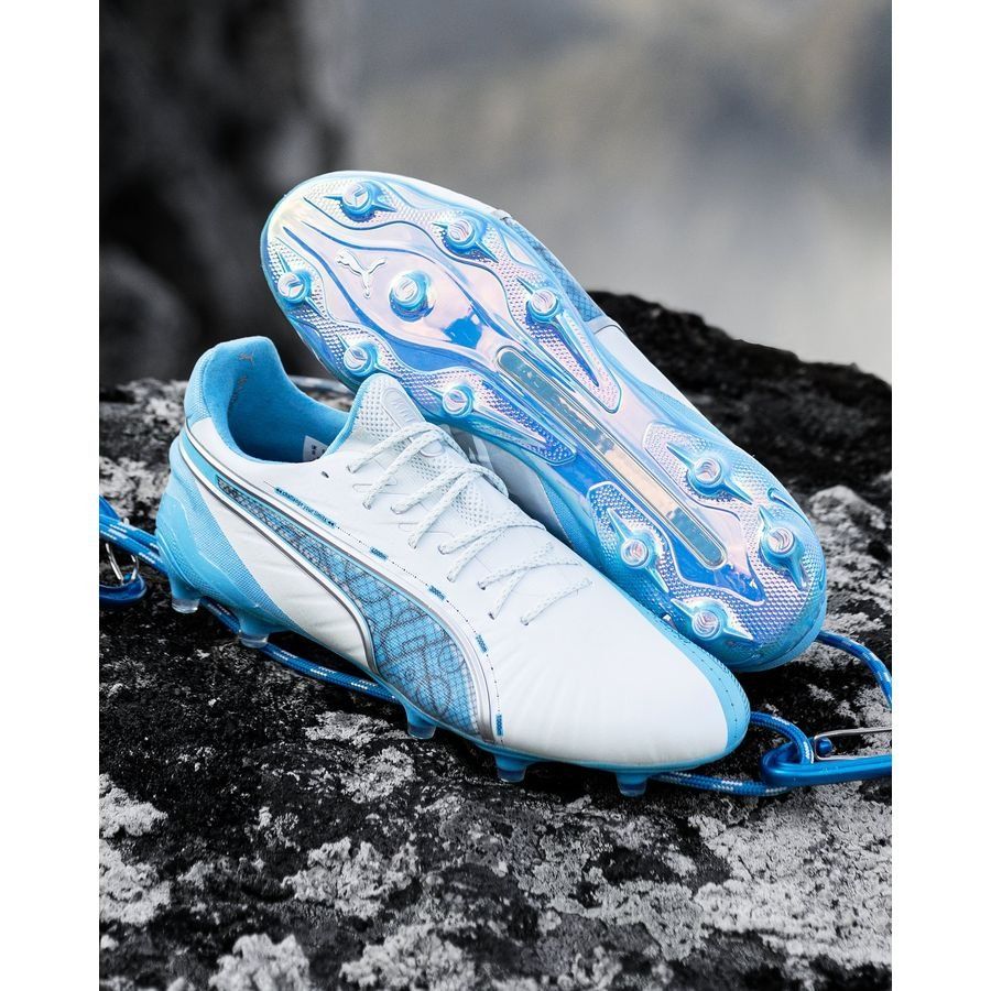 PUMA X Unisport King Ultimate FG/AG Conquer your Mountain - Blanc/Bleu/Argenté ÉDITION LIMITÉE