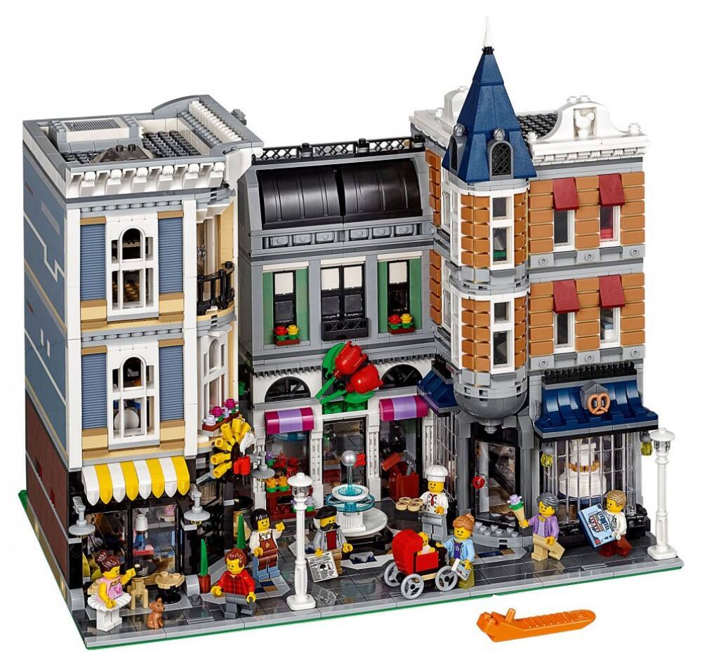 LEGO®CREATOR  10255 - LA PLACE DE L'ASSEMBLEE