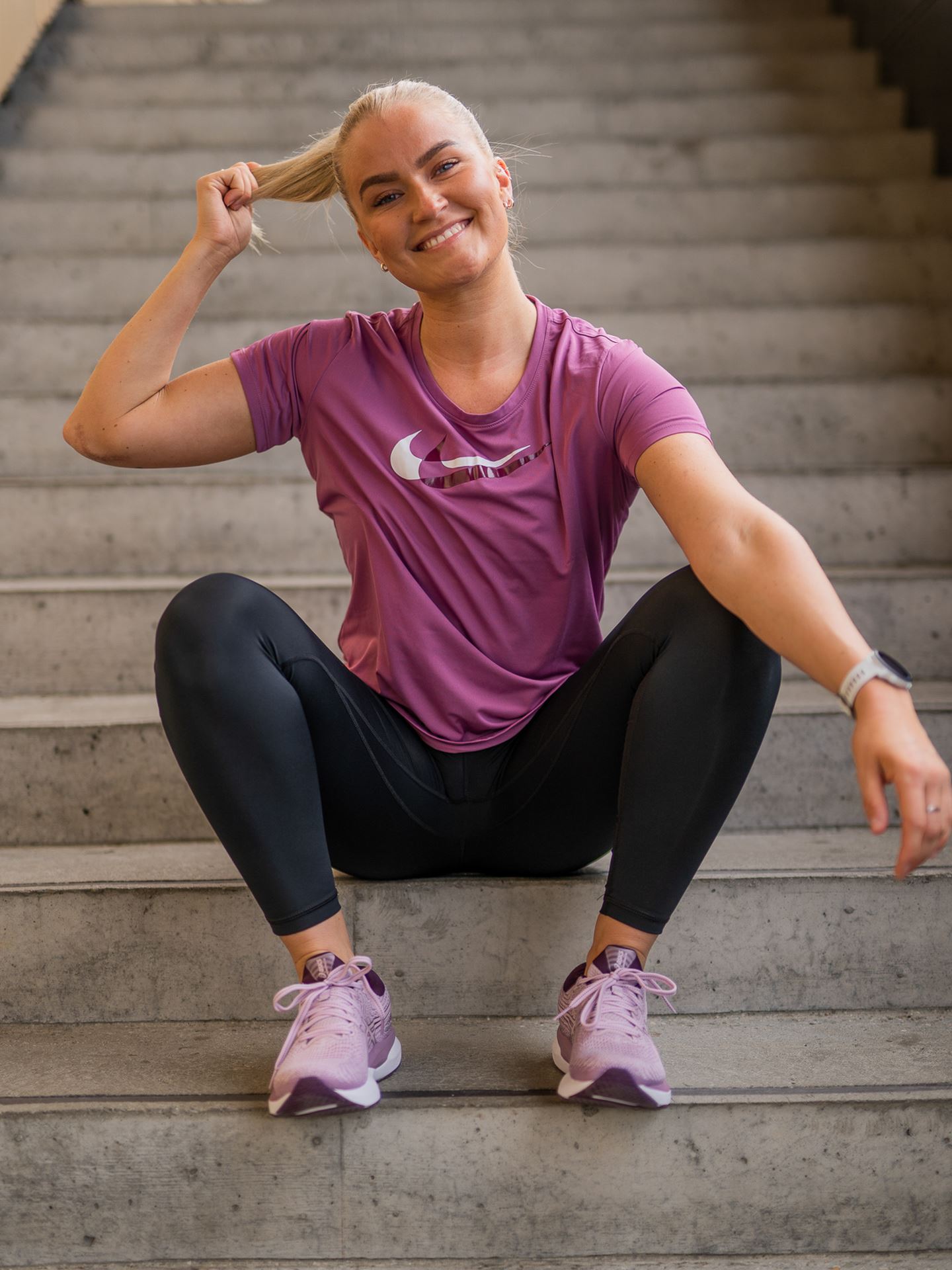 Swoosh Run Short Sleeve