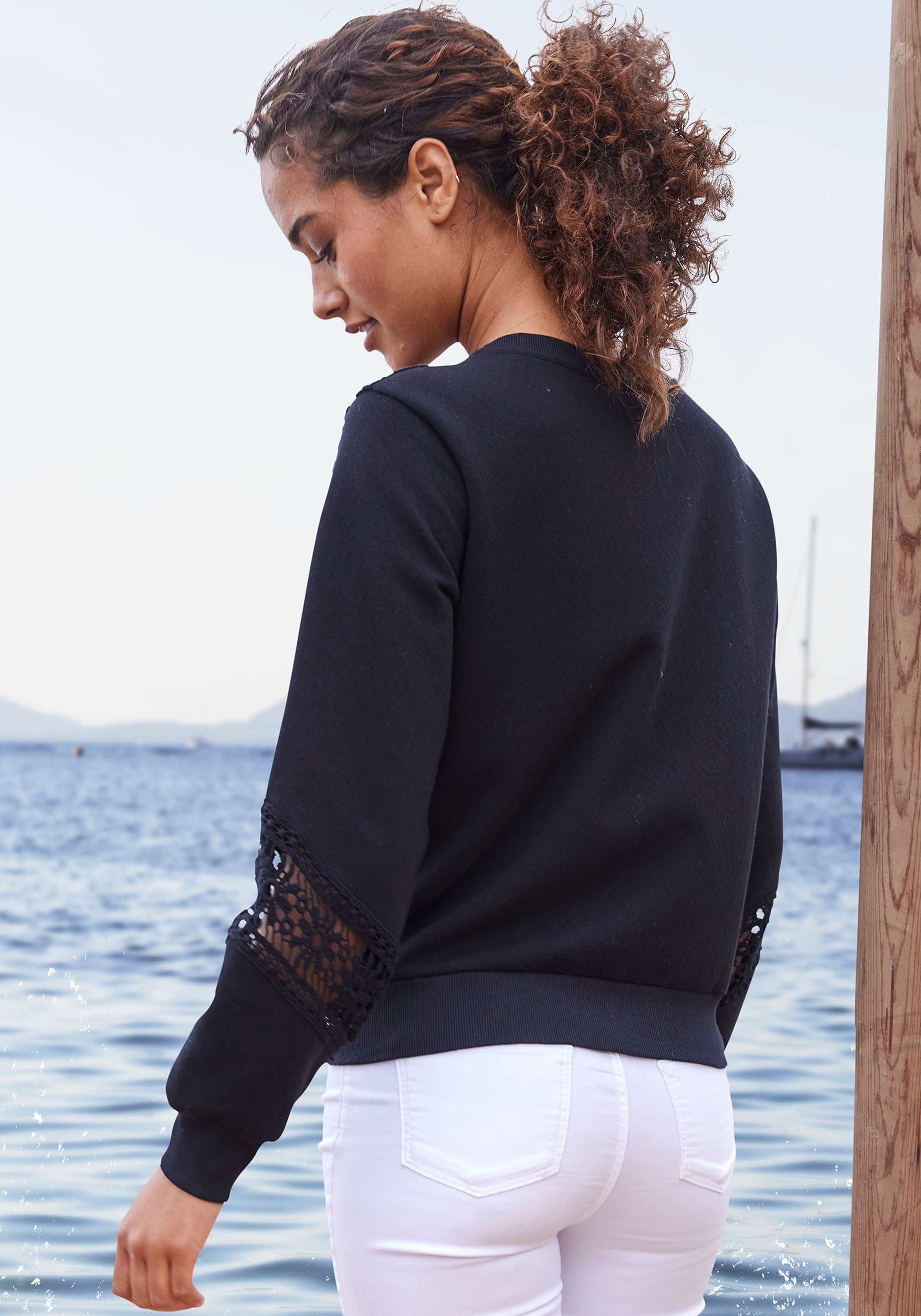 Vivance Sweatshirt , mit Spitzeneinsätzen an Schulter und Ärmel