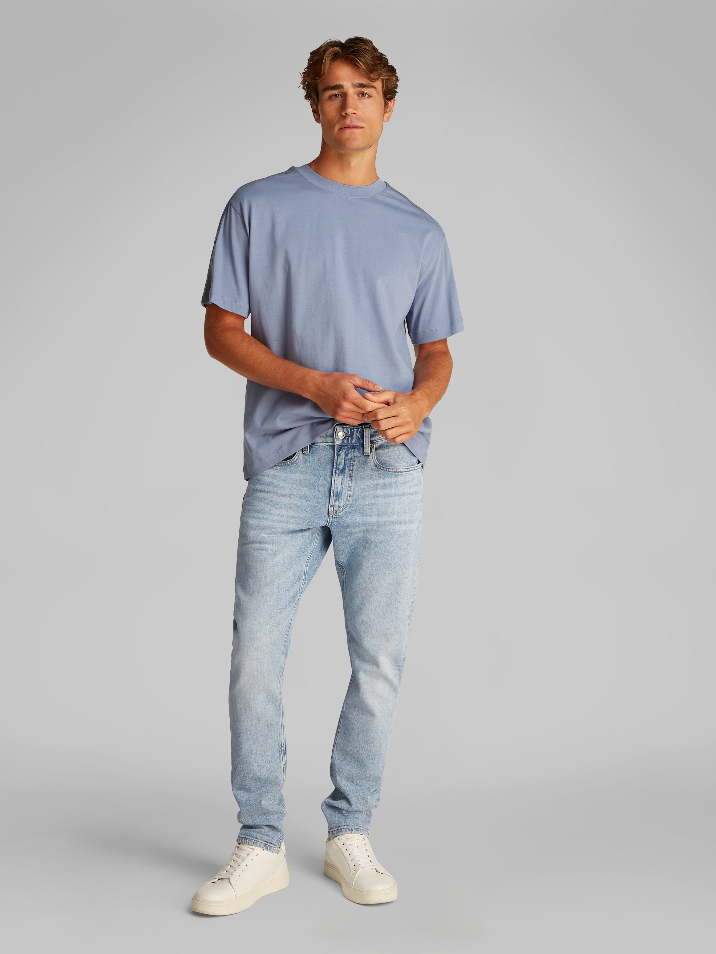 Calvin Klein Jeans Tapered-fit-Jeans »SLIM TAPER« in hellblauer Waschung