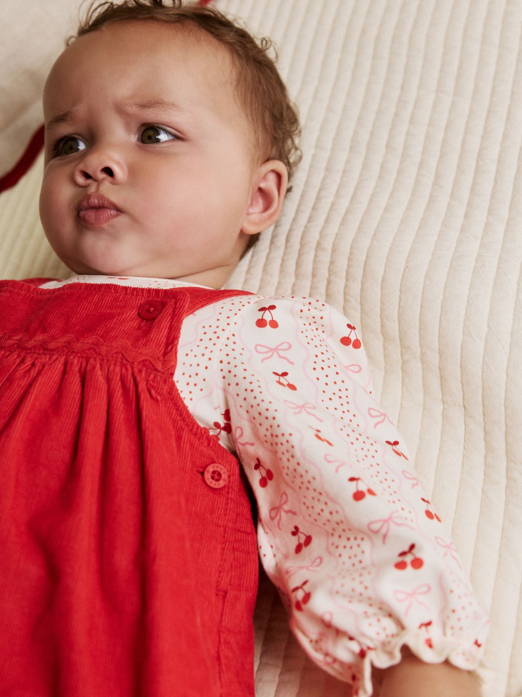 Rode strik - Set van corduroy pinafore, bodysuit met lange mouwen en maillot voor baby's (0mnd-2jr)