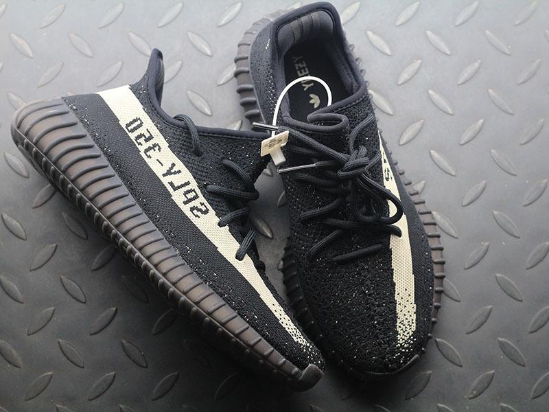 adidas Yeezy Boost 350 V2 Core Black White / Oreo (2016/2022)