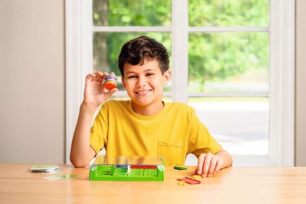 ThinkFun 76374 Invasion of the Cow Snatchers