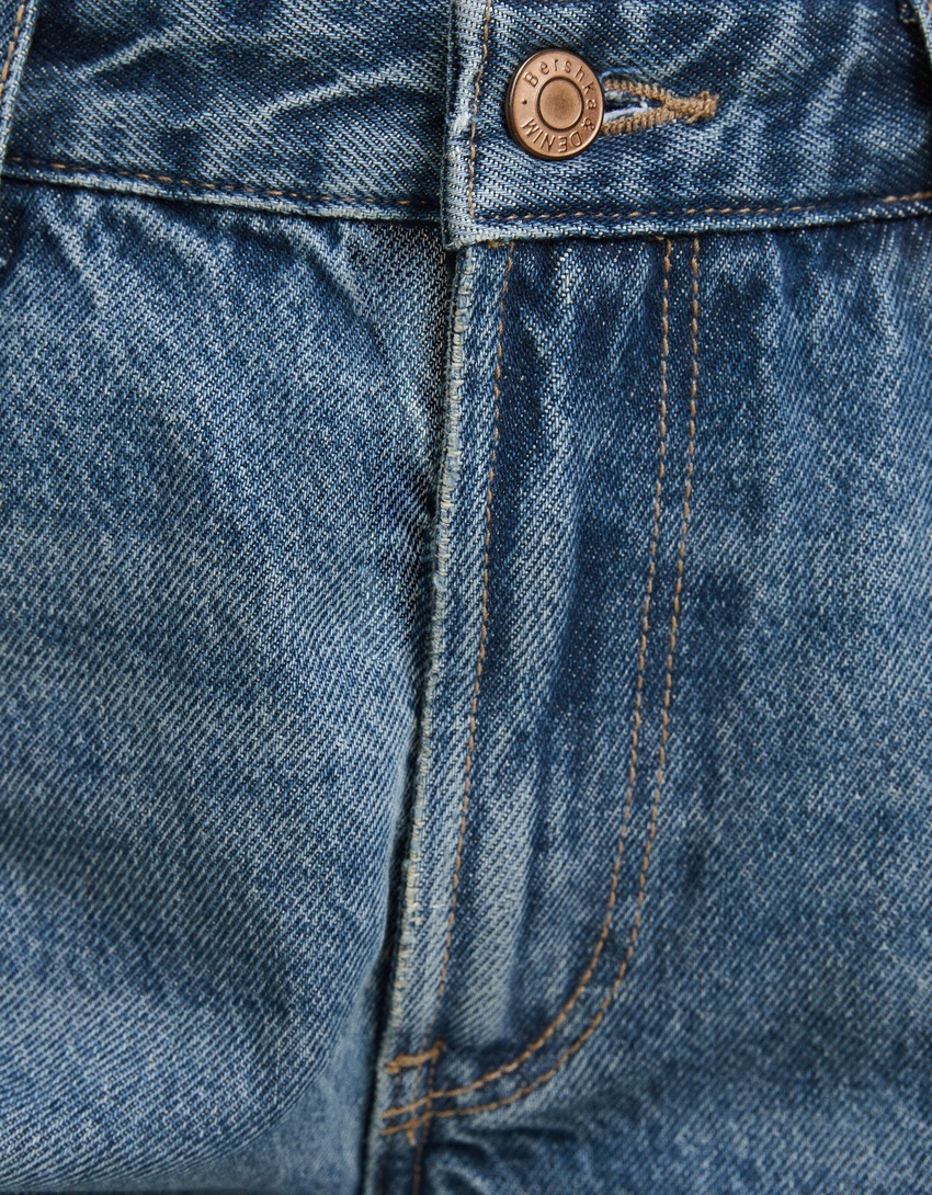 calça jeans de corte reto