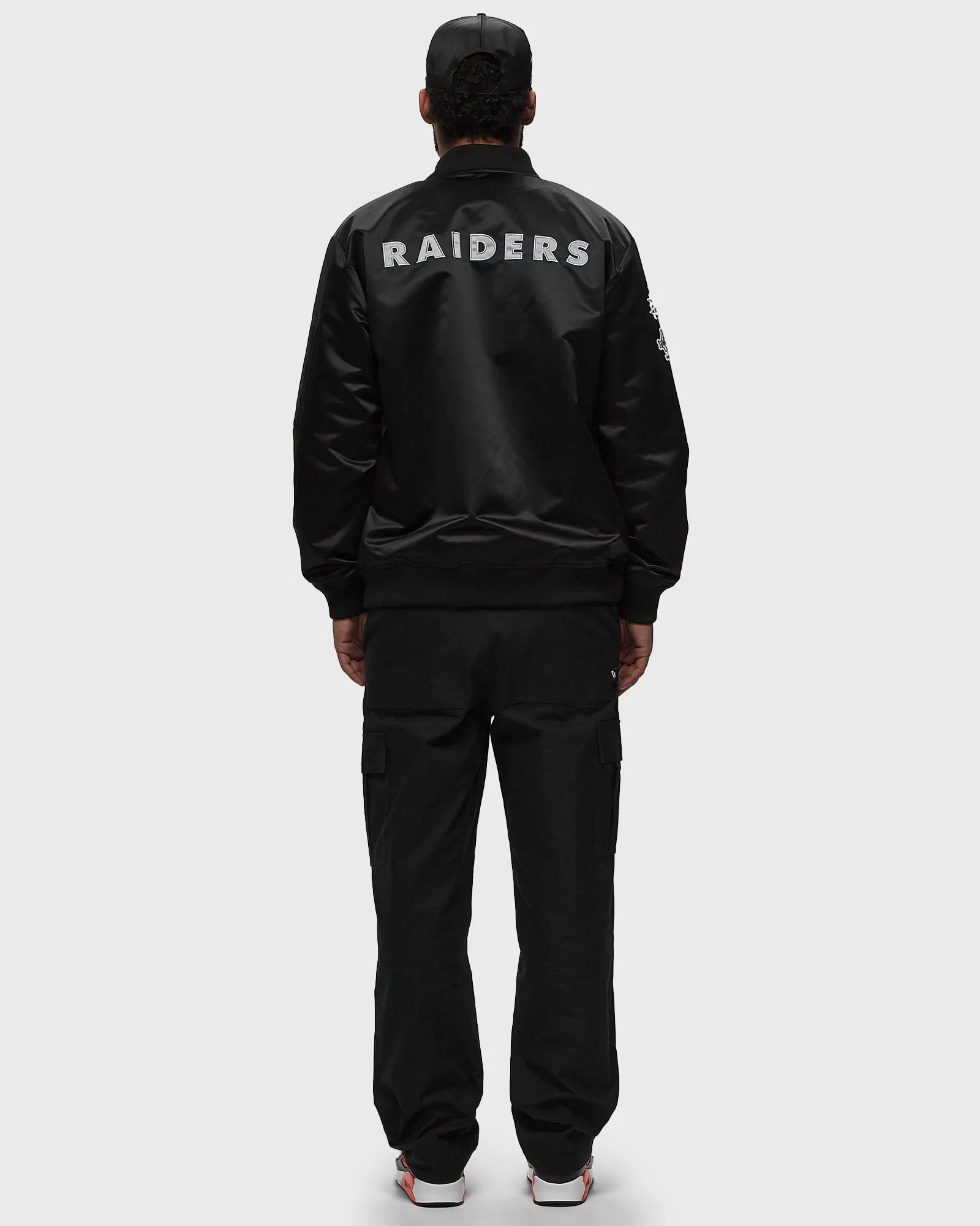 Mitchell & Ness NFL LIGHTWEIGHT SATIN BOMBER VINTAGE LOGO LAS VEGAS RAIDERS