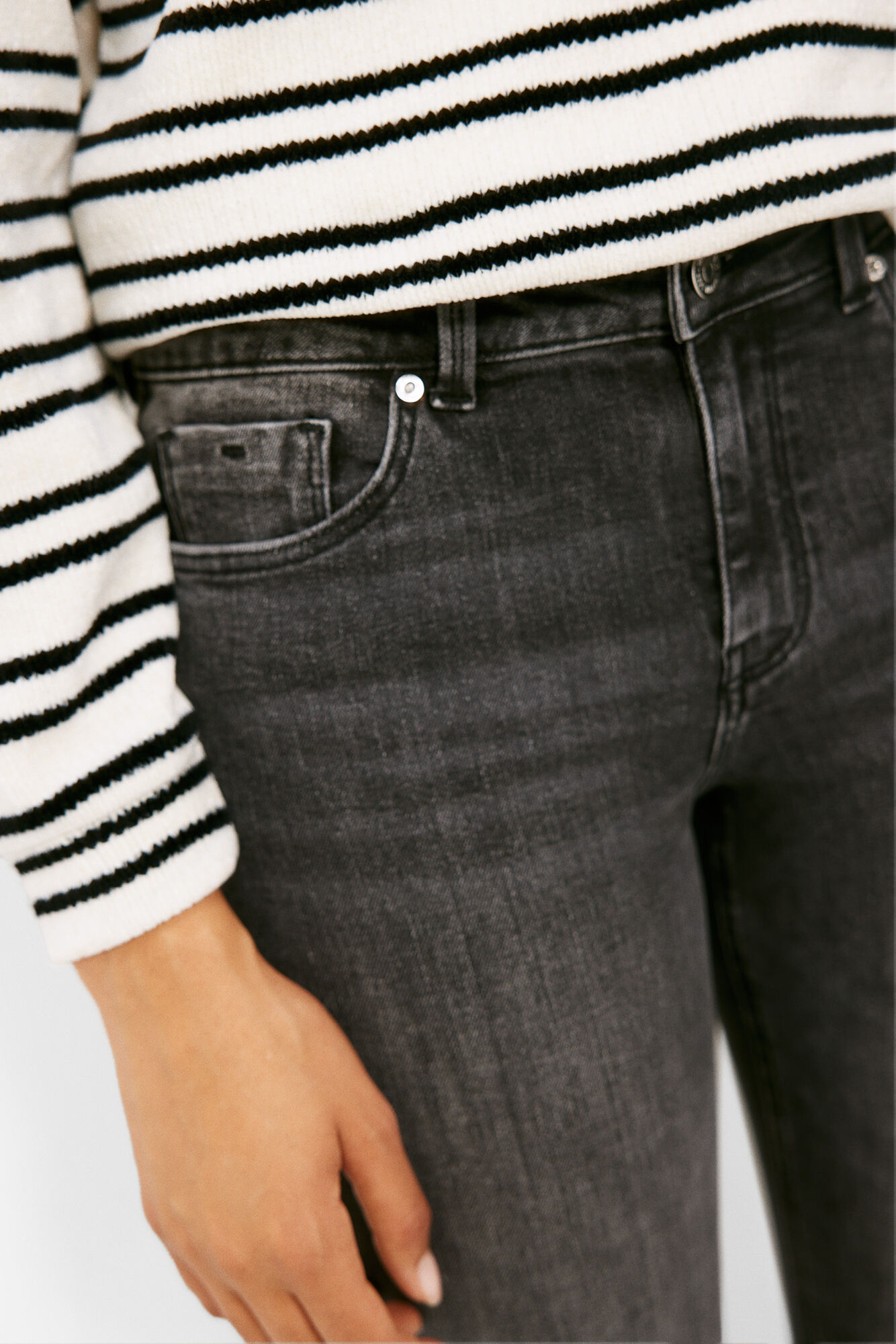 Calça jeans cropped slim, lavagem sustentável