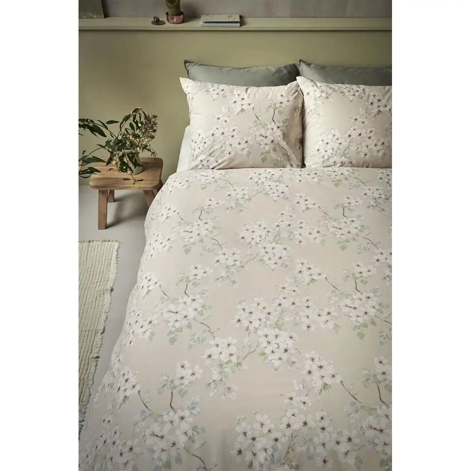 Ariadne at Home Blooming Flowers dekbedovertrek - 200x200/220 - Zand