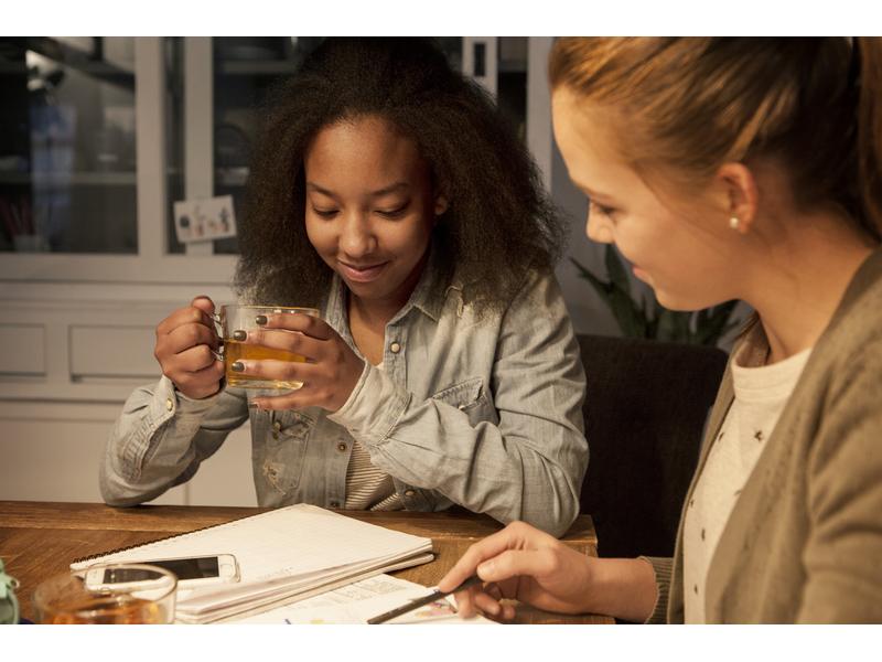 Philips Lampe LEDcla 25W E14 B35 WW CL ND Warmweiss Leuchtmittel B35 mit klarem Glas