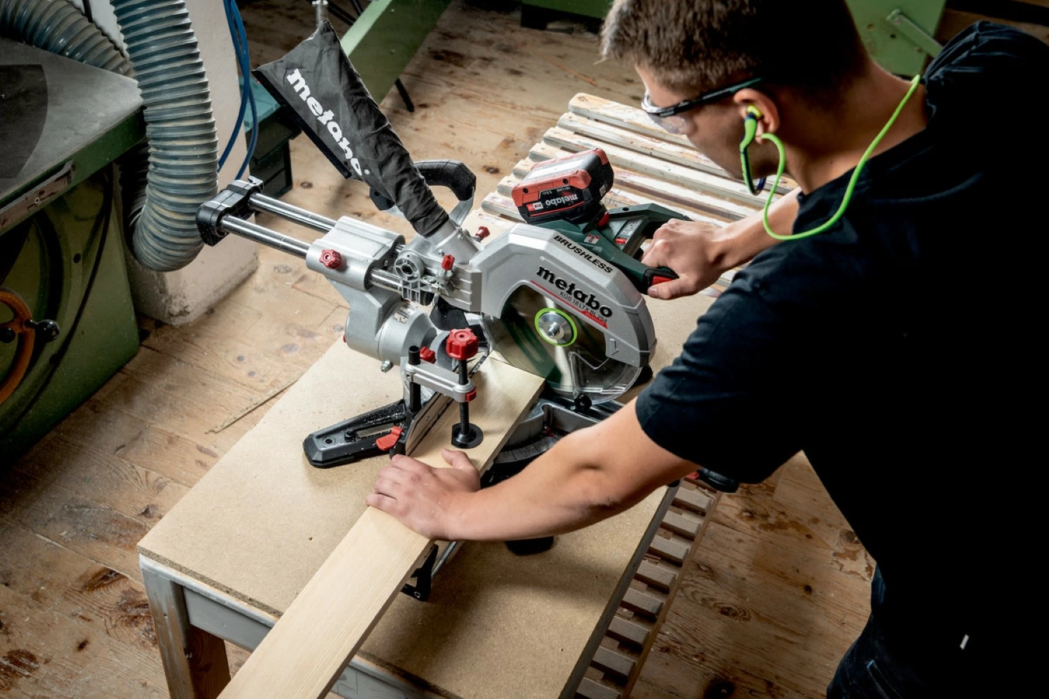 Metabo KGS 18 LTX BL 254 LiHD Accu afkortzaag set (1x 4Ah) - 254 x 30 mm