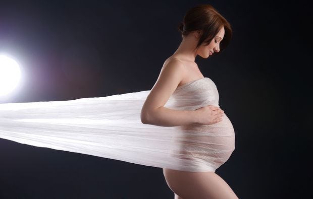 Babybauch-Fotoshooting in Bad Endorf als Geschenk