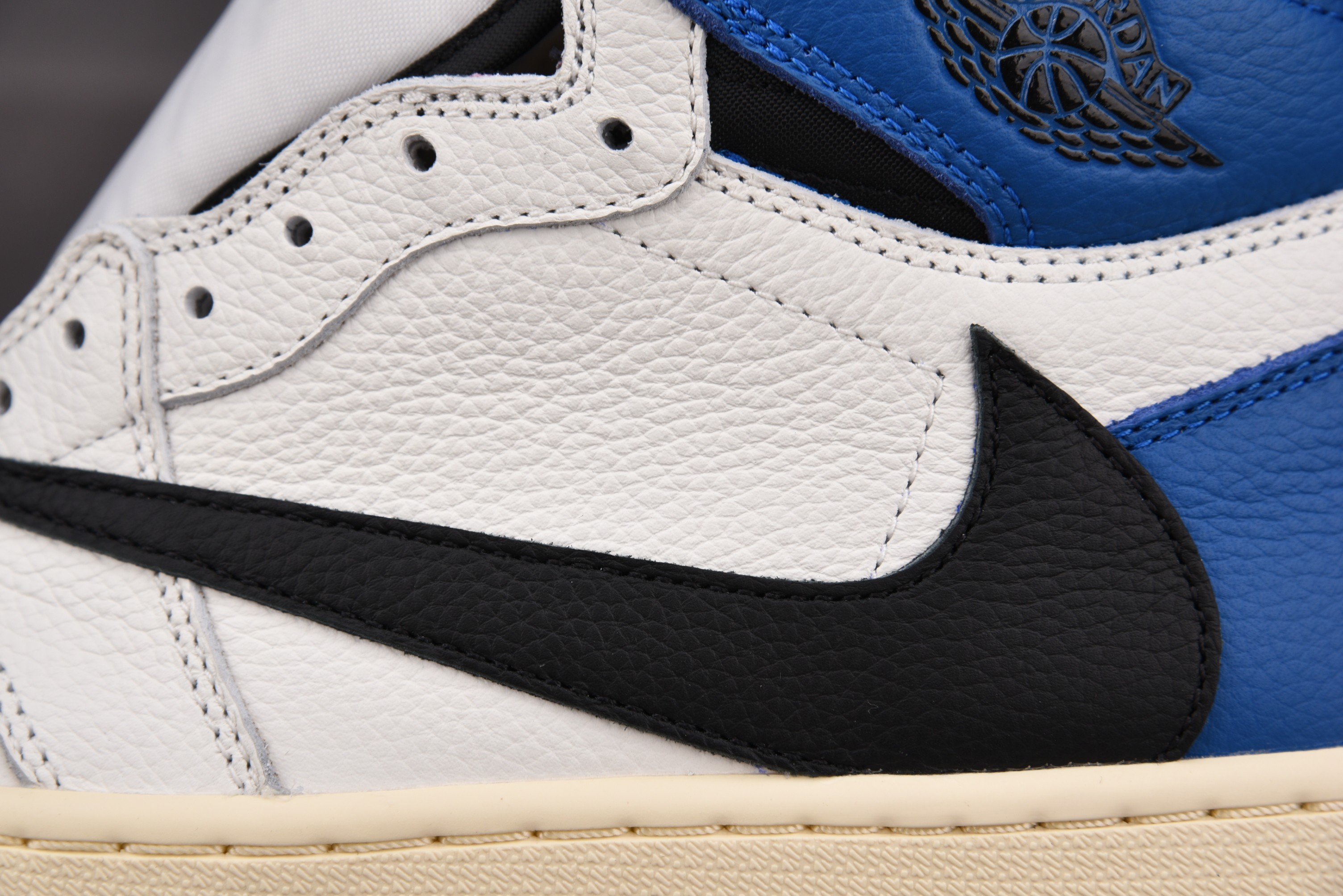 Jordan 1 High OG SP Fragment x Travis Scott