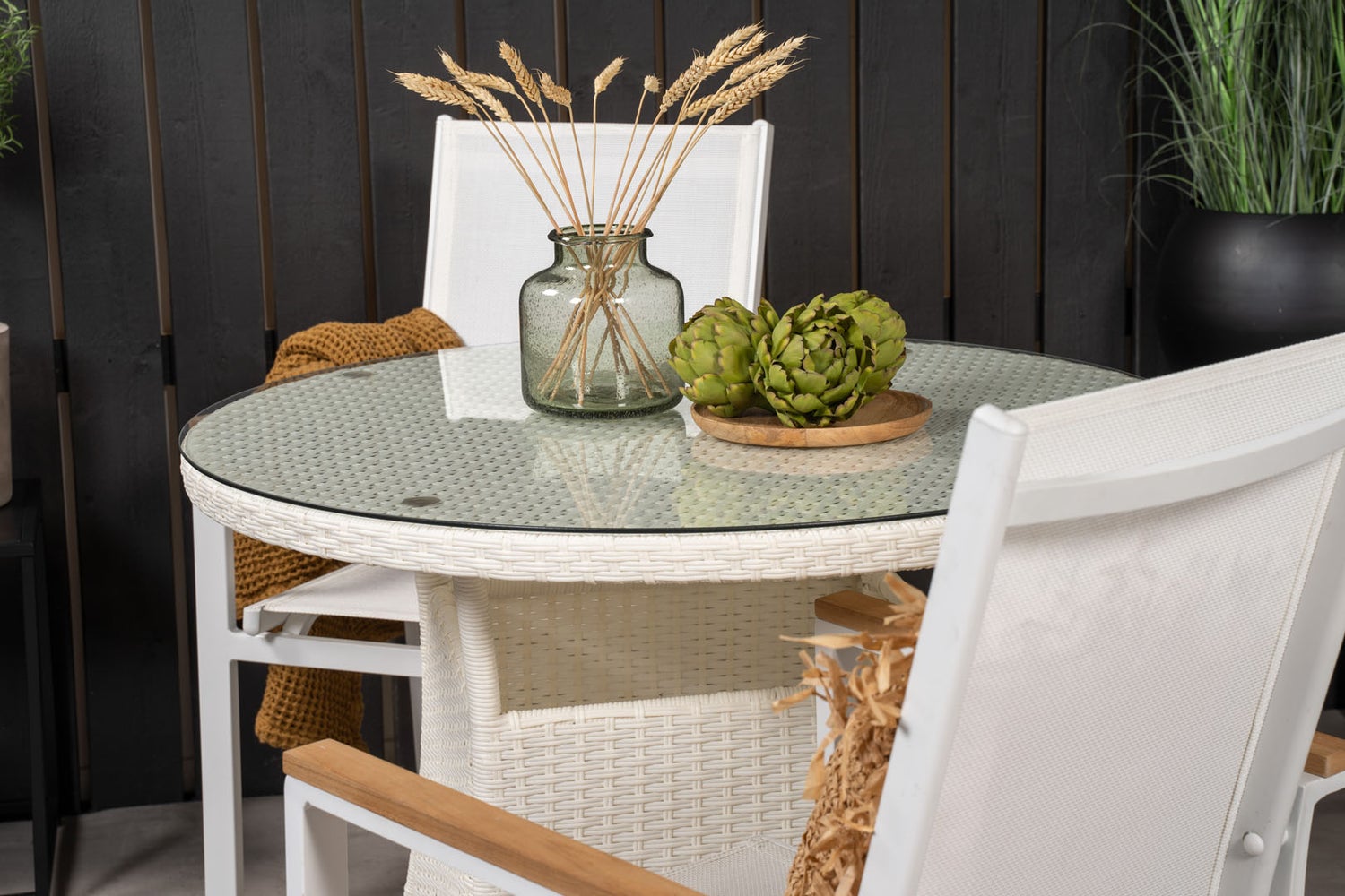 Volta tuinset, tafel Ø90cm en 2 stoelen, Texas wit. 90 x 90 x 74 cm