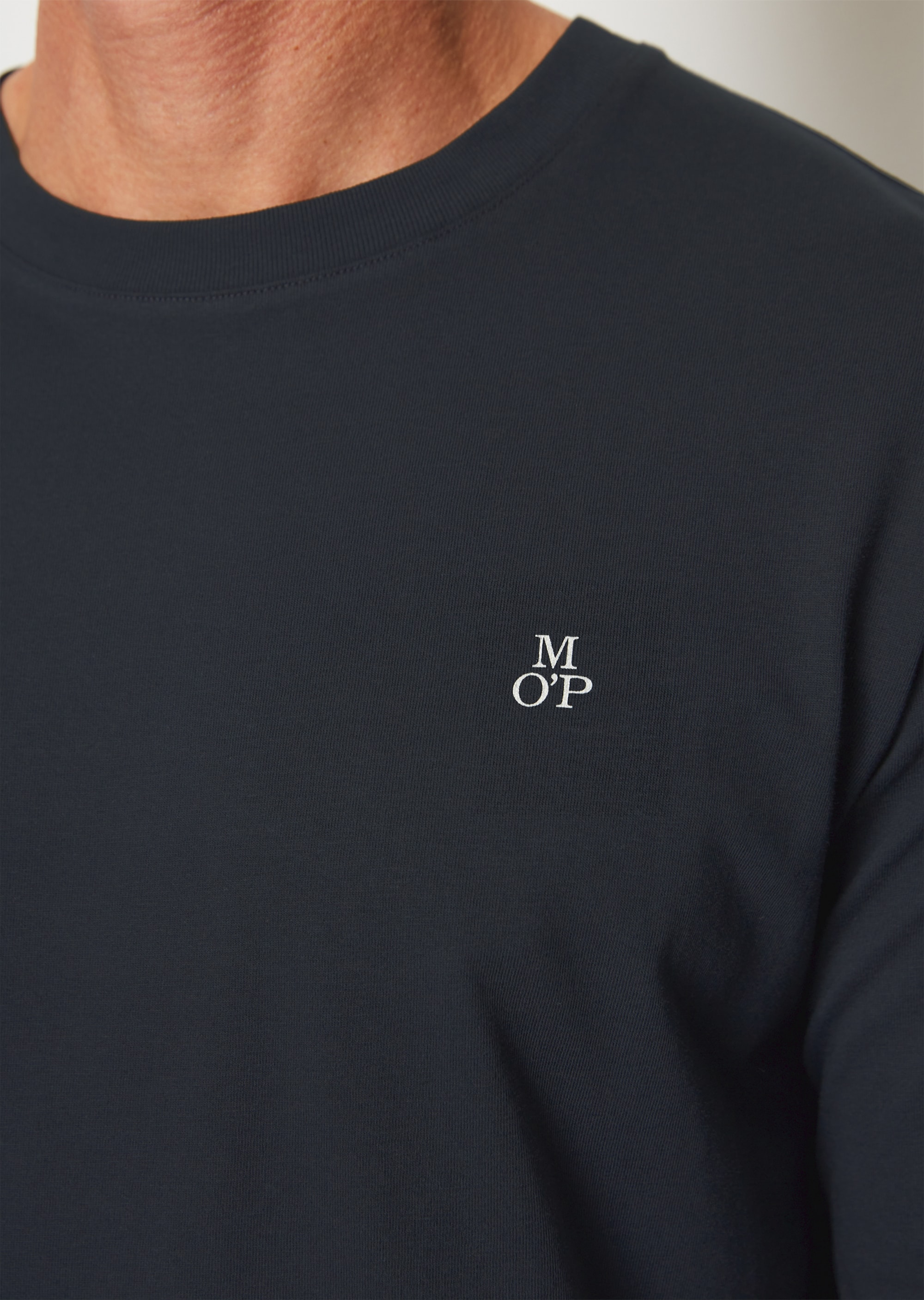 Longsleeve shaped aus reiner Bio-Baumwolle