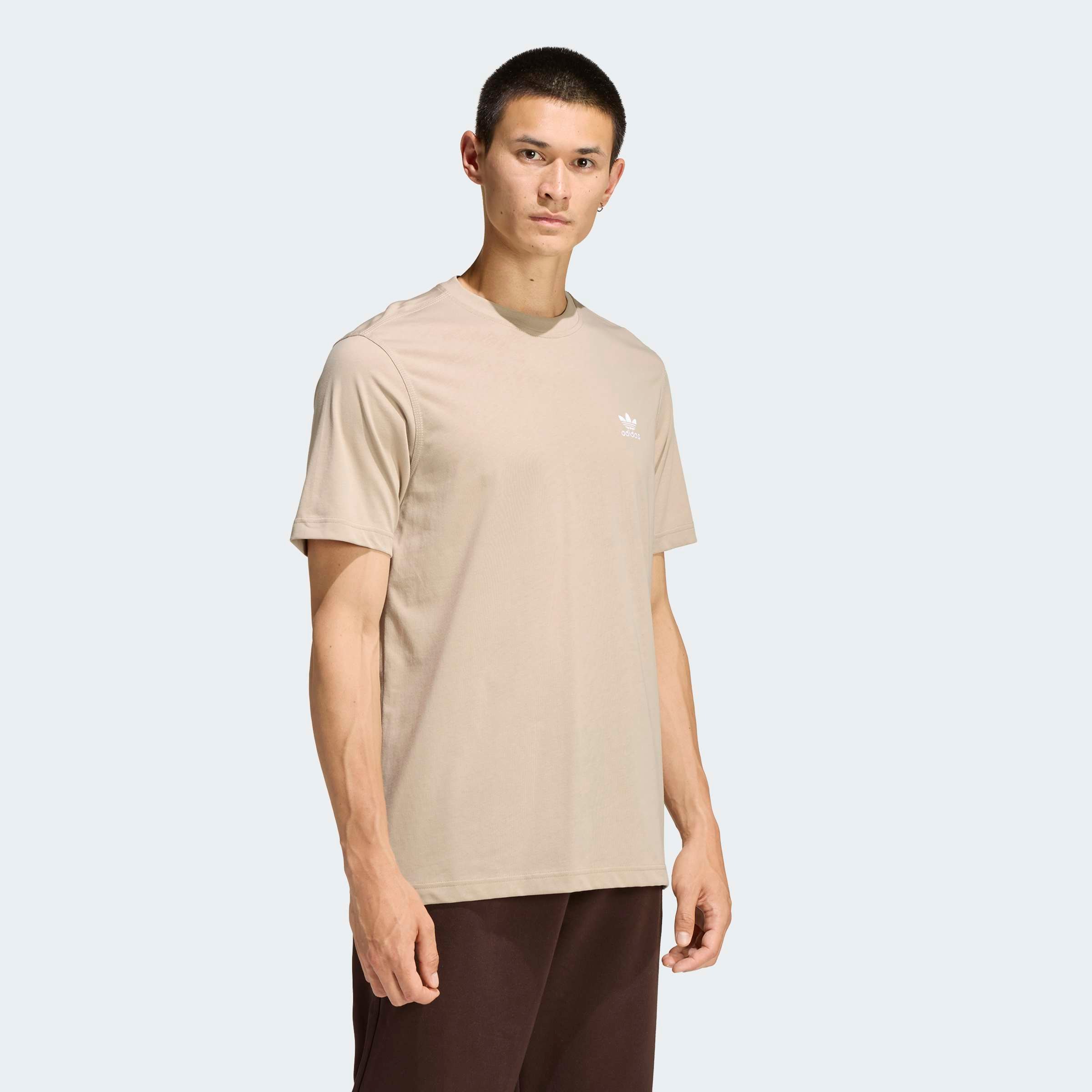 adidas Originals T-Shirt »TREFOIL ESSENTIALS« sportlicher Stil, Kurzarm, mit Rundhalsausschnitt