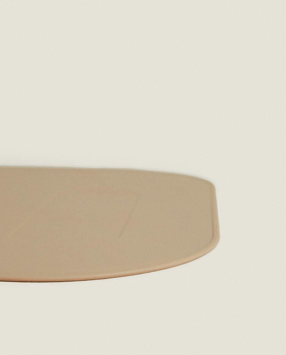 Utensílios de mesa infantis em silicone com formato de urso