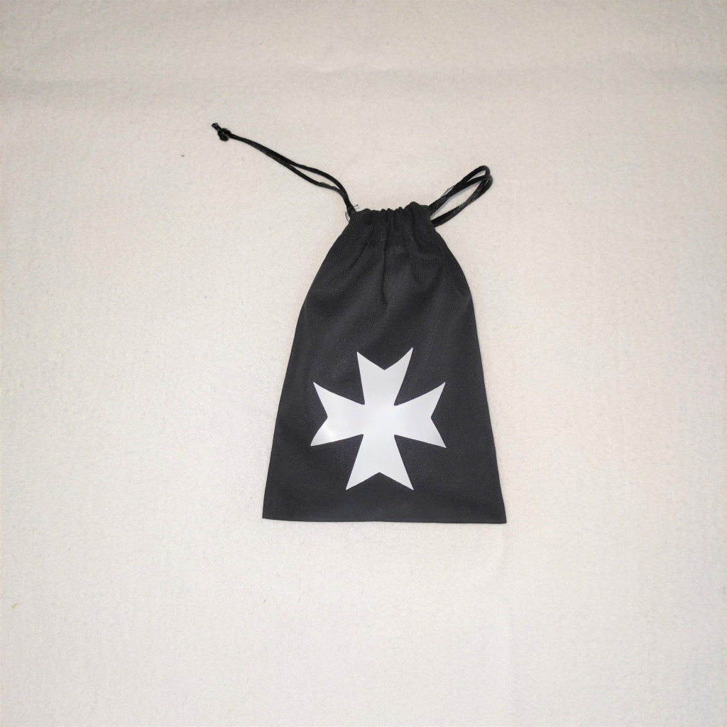 Bourse à dés ou sac Pochon à dés - motif croix des templiers blanche sur fond noir