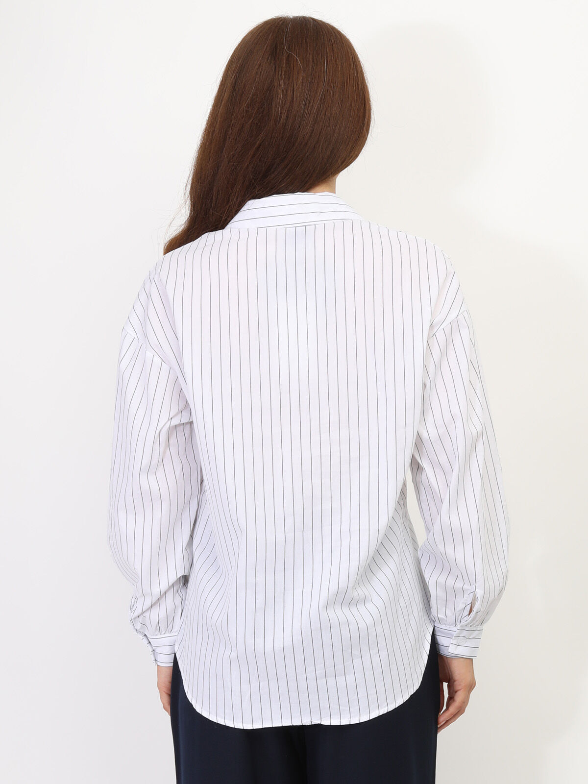 Chemise à fines rayures- Blanc