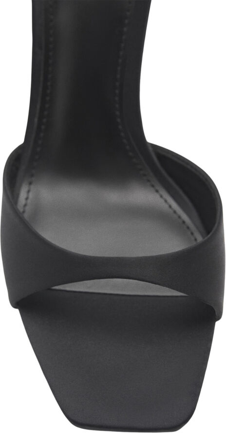 MANGO SANDALS. -- OLENS Black