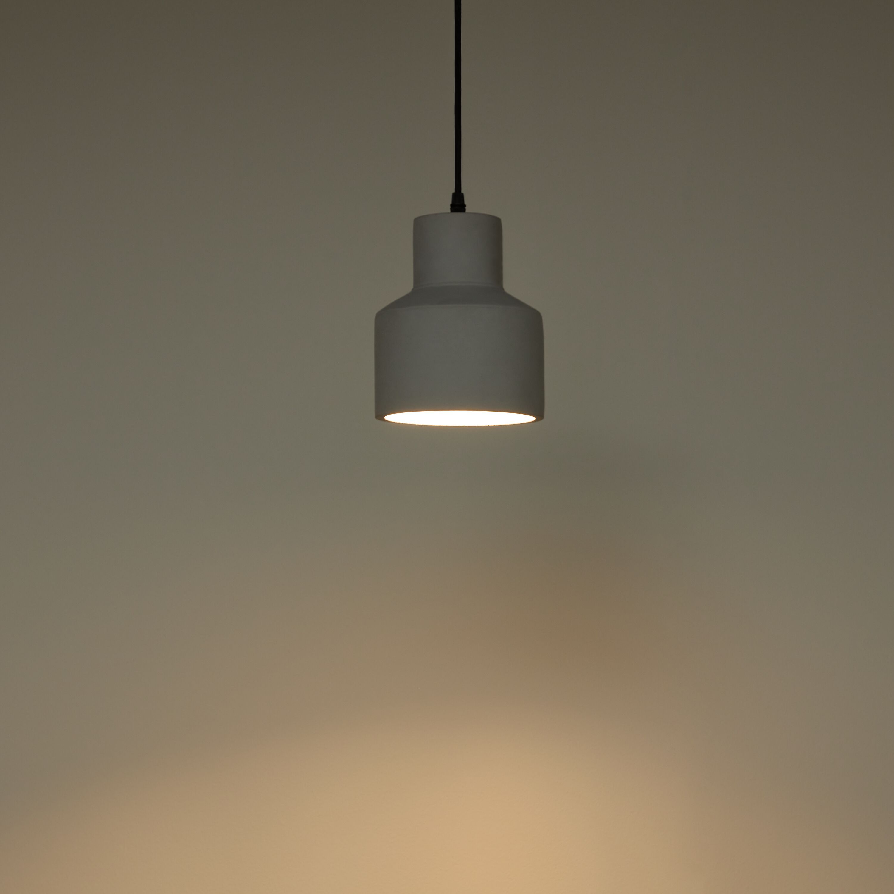ROBERTA Hängeleuchte - Grau / H: 119.0 cm x D: 16.0 cm