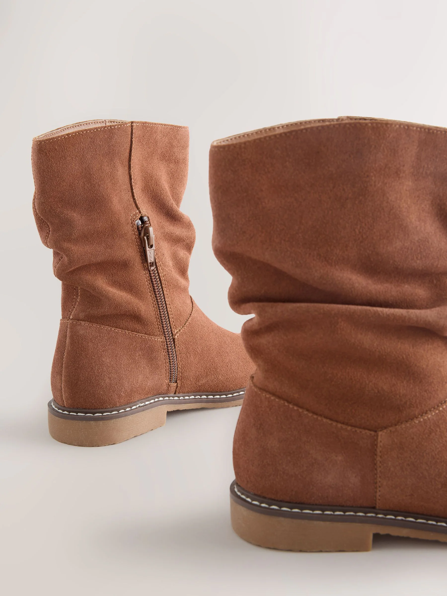 Lichtbruin - Suede Water Repellent Slouch Boots