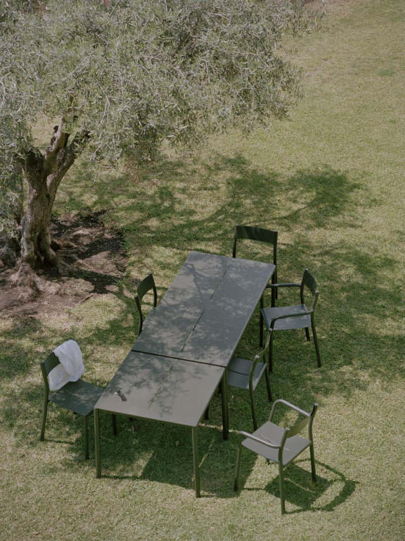 New Works May tuintafel 170x85 lichtgrijs