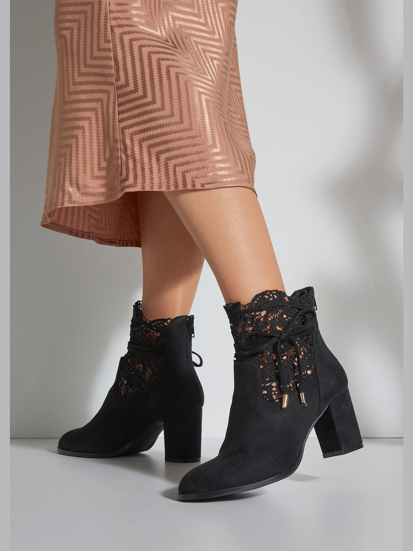 Bottines à talon haut superbe empiècement en dentelle féminin