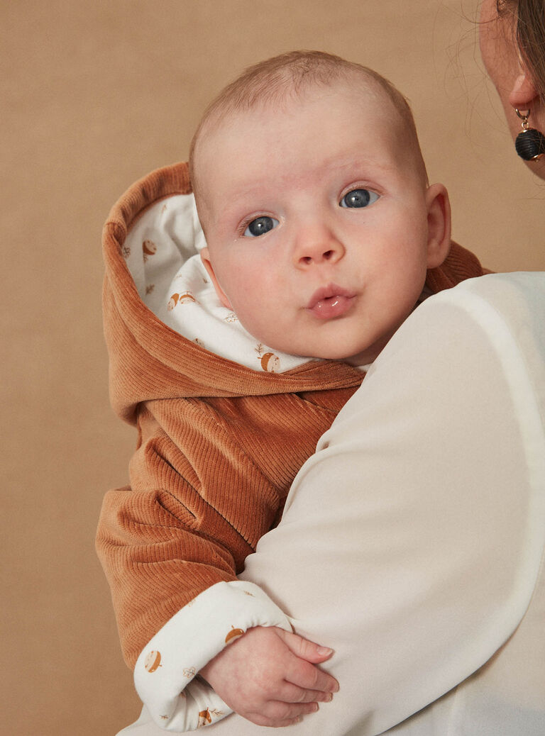 Veste de naissance caramel en velours côtelé