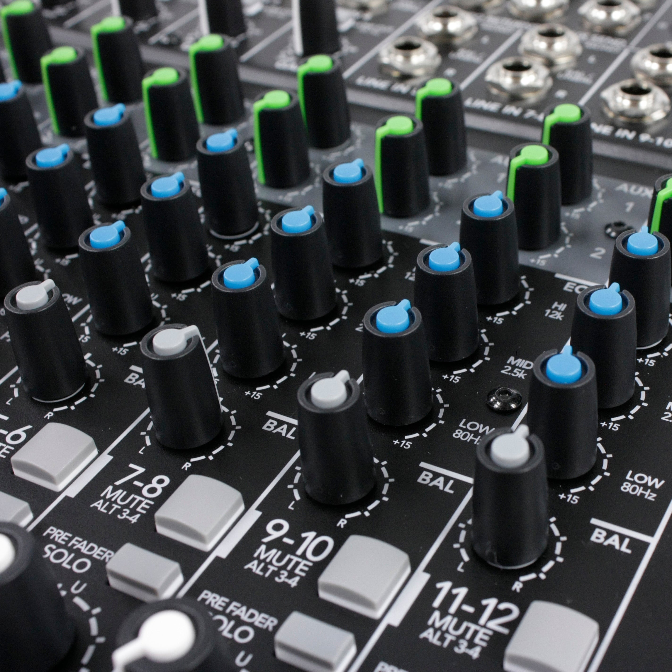 Mackie 1202VLZ4 mixer