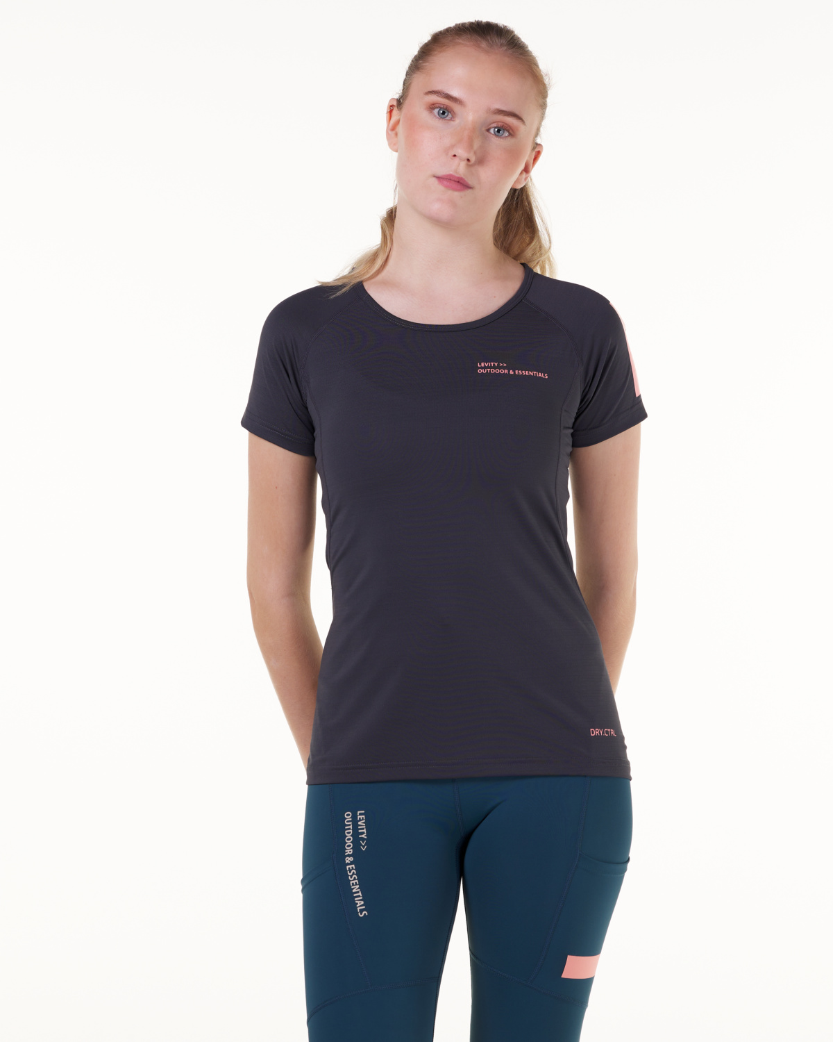 LEVITY SETT Future Trail Tech Tights &amp; Helium Dry Ctrl Tee Dark Steel